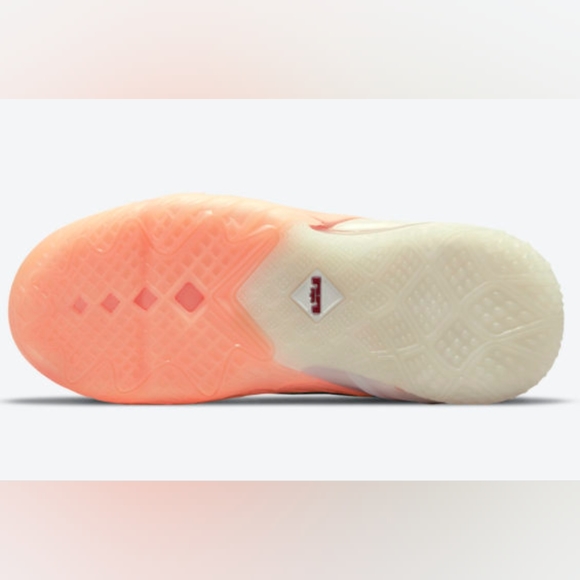 Nike LeBron 18 Low 6.5 Youth - Picture 6 of 8